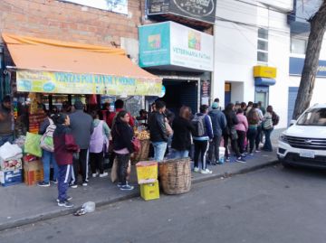 Revuelta militar desató demanda de dólares y fuga de ahorristas