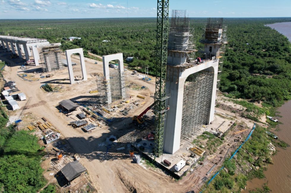 Paraguay construye un puente clave para el Corredor Bioceánico 