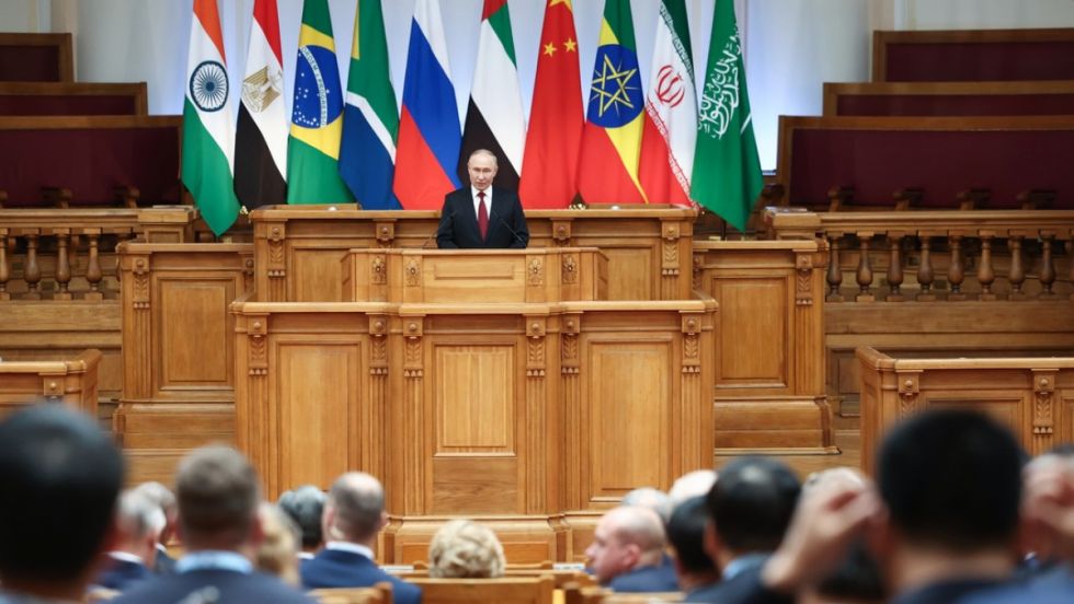 Putin no descarta un parlamento de los BRICS