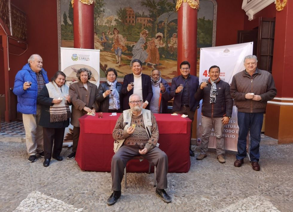 Último día de la "Feria del Libro del Autor Tarijeño"