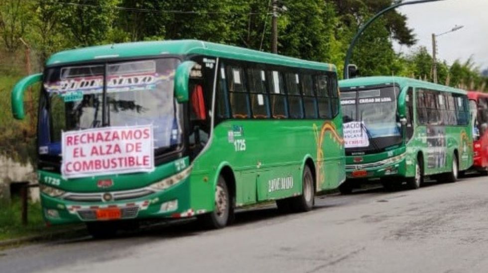 Ecuador: Transporte suspende paro nacional