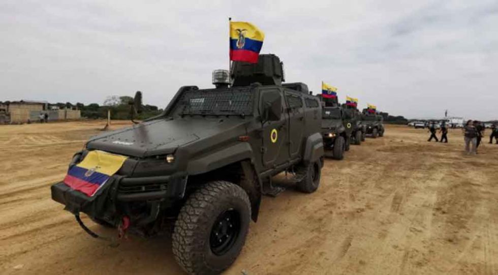 Ecuador: Con tanques militares Noboa llega a Durán