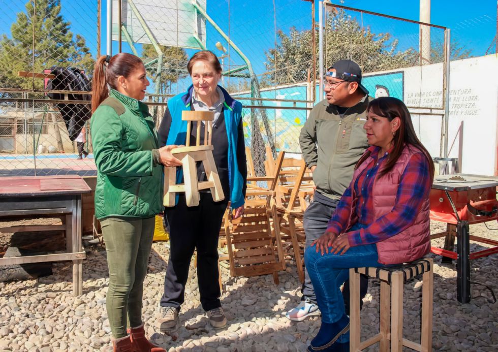 La Gobernación refuerza apoyo al Hogar "La Colmena"