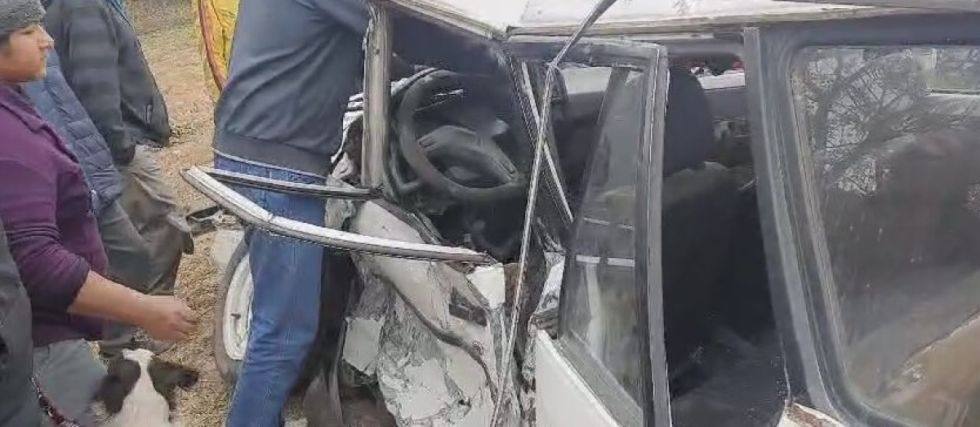 Yacuiba: Automóvil choca contra un micro en la Ruta 9