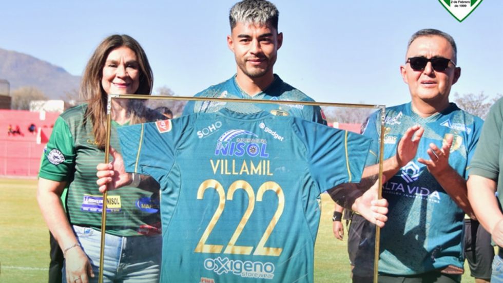 Sergio Villamil fue reconocido por su cantidad de presencias en Real Tomayapo