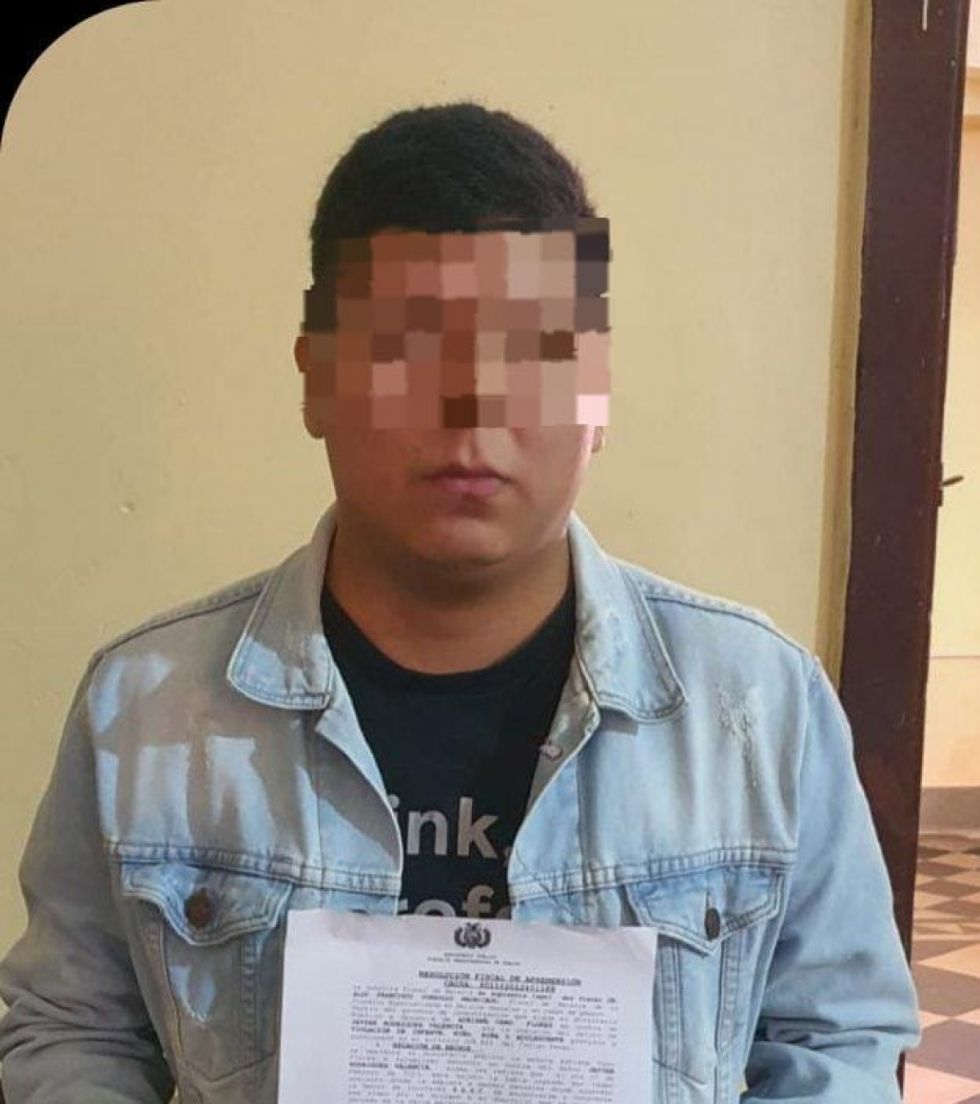 Un sujeto fingió ser 10 años menor para violar a una adolescente 