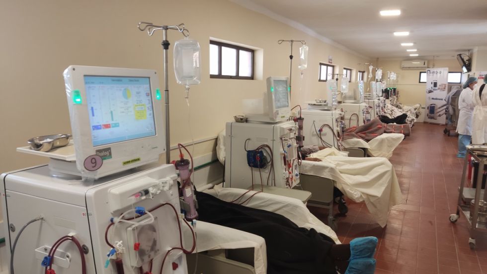 Centro de Hemodiálisis de San Andrés recibe tres nuevas máquinas 