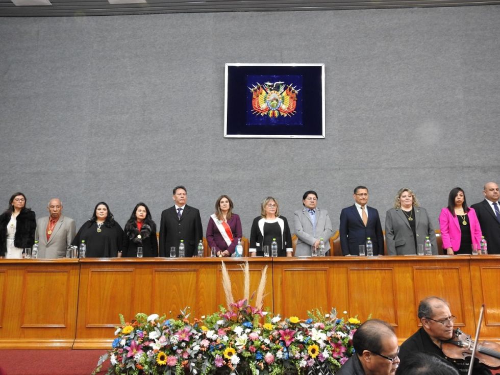Jueces conmemoran su día demandando reformas