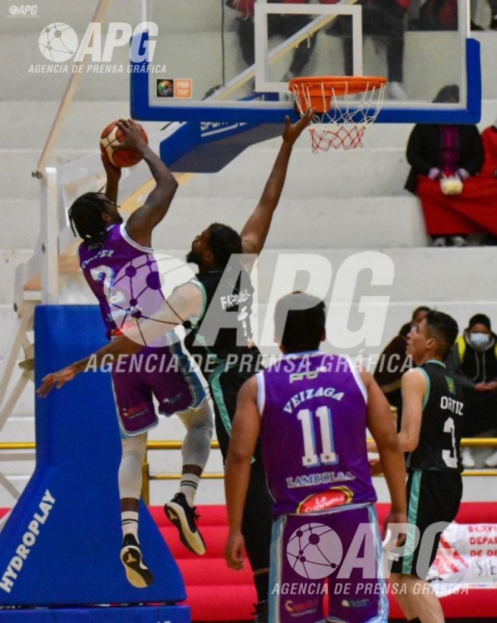 Leones y Tarija Básquetbol ganan en el inicio de la semifinal 