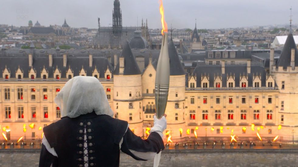 Un boliviano: revelan identidad del misterioso encapuchado de los JJOO París 2024