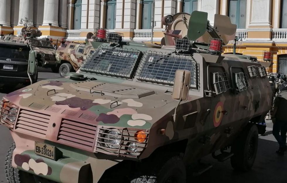 Ejército dispone replegar sus blindados y pide evitar especulaciones al respecto