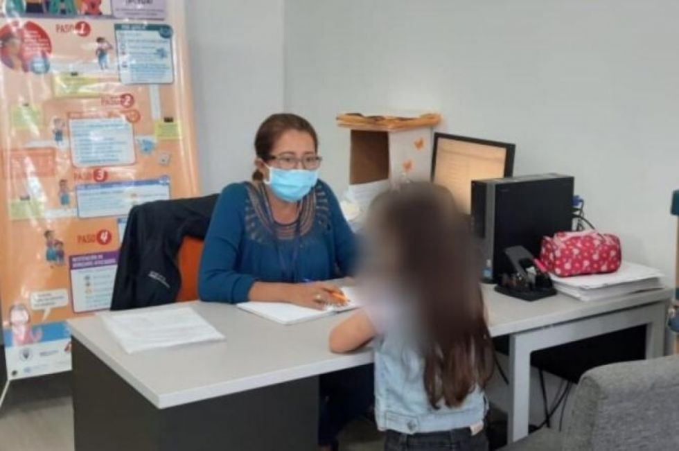 Víctima de pornografía en Tarija recibe cuidado a tiempo completo