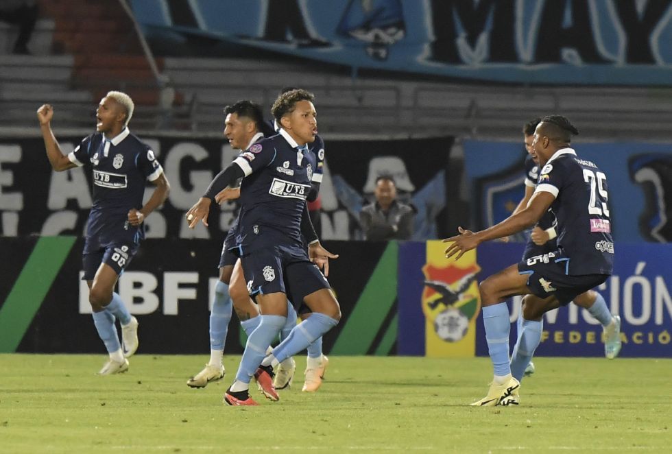 San Antonio derrota a Aurora con una gran remontada 