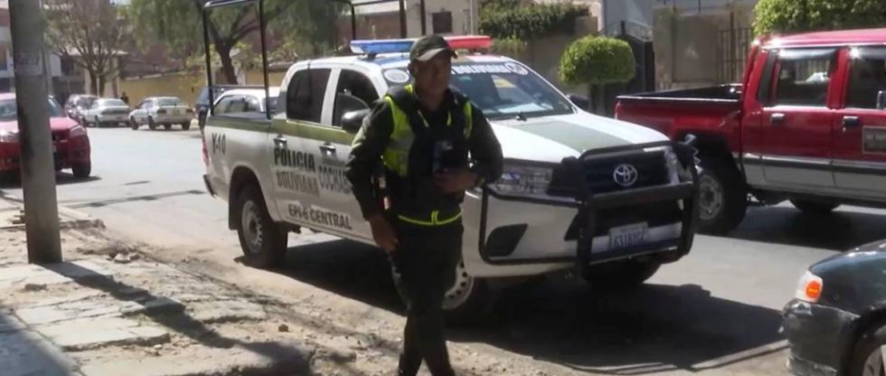 Hallan a dos hombres sin vida dentro de un negocio y se presume que se durmieron con la k’oa encendida