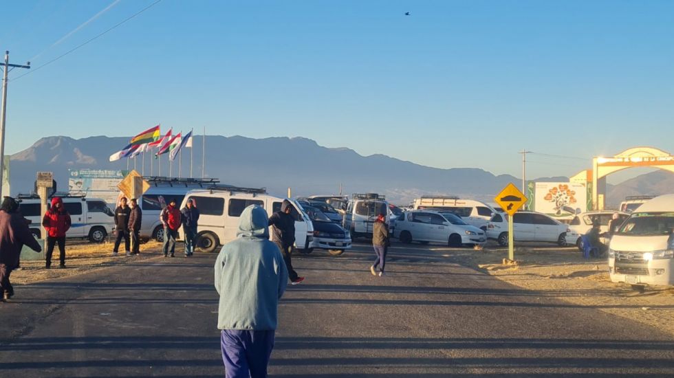 Transporte espera que pacto con el Gobierno reduzca las filas por diésel