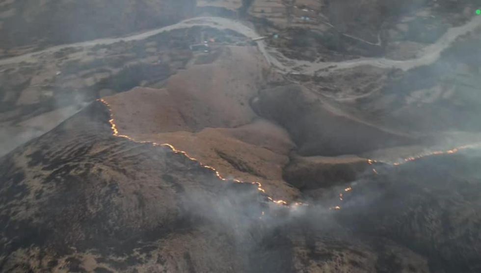 Persiste el incendio en la comunidad de Calama, San Lorenzo
