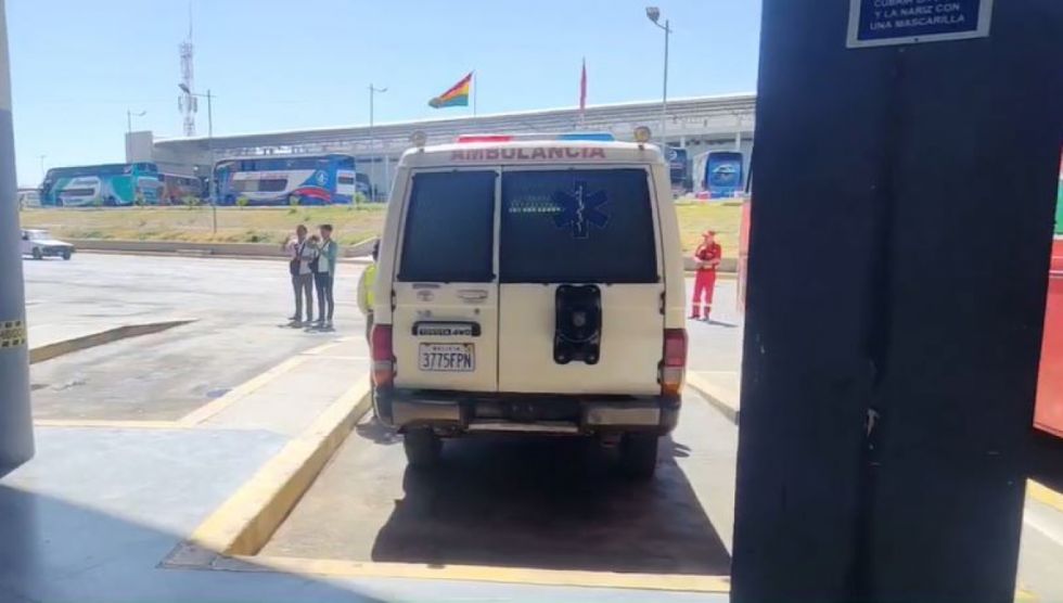 Mujer de la tercera edad fallece en la terminal de Tarija tras llegar de Cochabamba