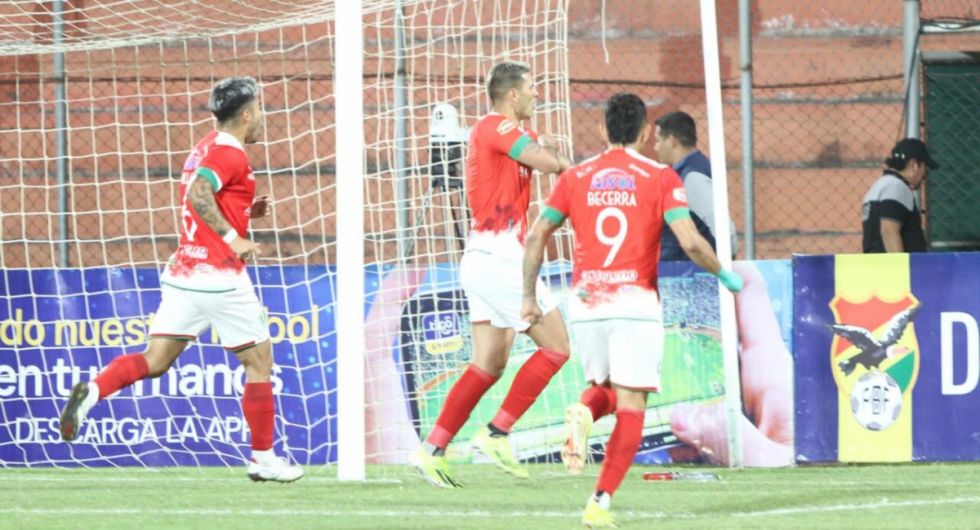 Final del primer tiempo: Real Tomayapo vence a Royal Pari