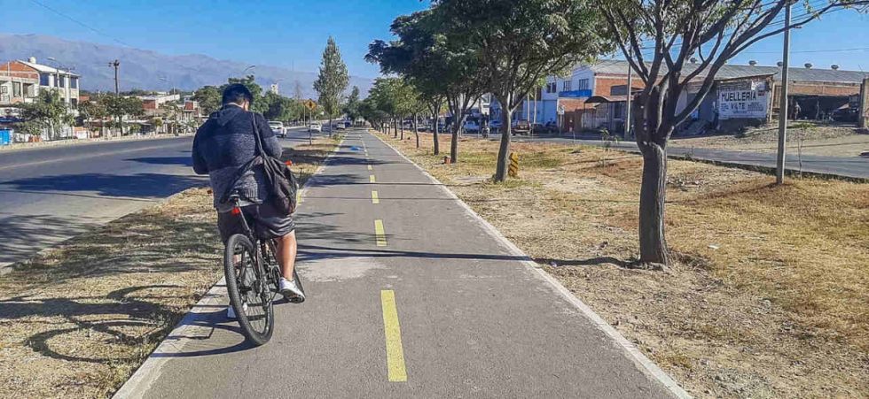 Piden a motoclistas respetar las vías hechas para la circulación de los ciclistas 
