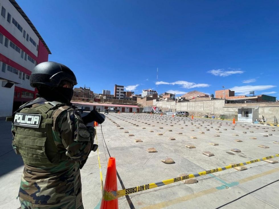 Incautan más de 400 kilos de droga y afectan al narcotráfico en más de $us 714.800