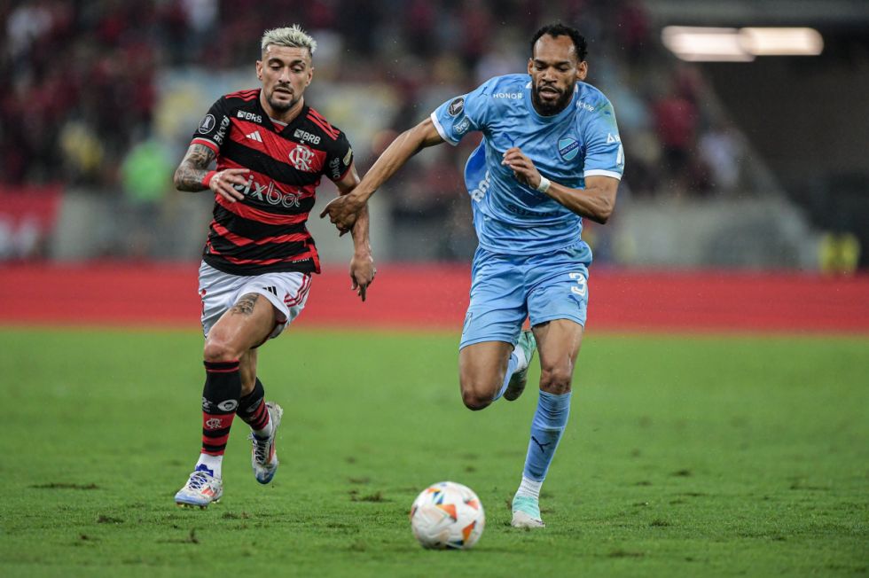 Flamengo superó 2-0 a Bolívar, en siete días la revancha en La Paz