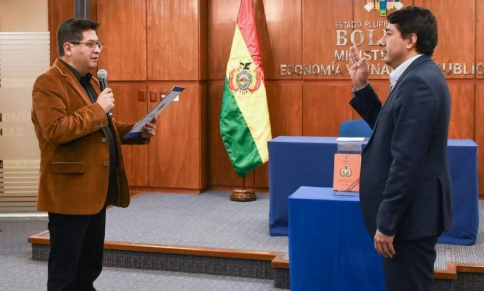 Posesionan a Daniel Villarroel como nuevo gerente de la ASP-B