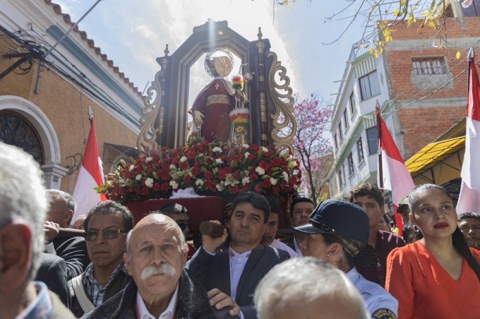 Promesantes y devotos iniciaron la Fiesta Grande de Tarija 