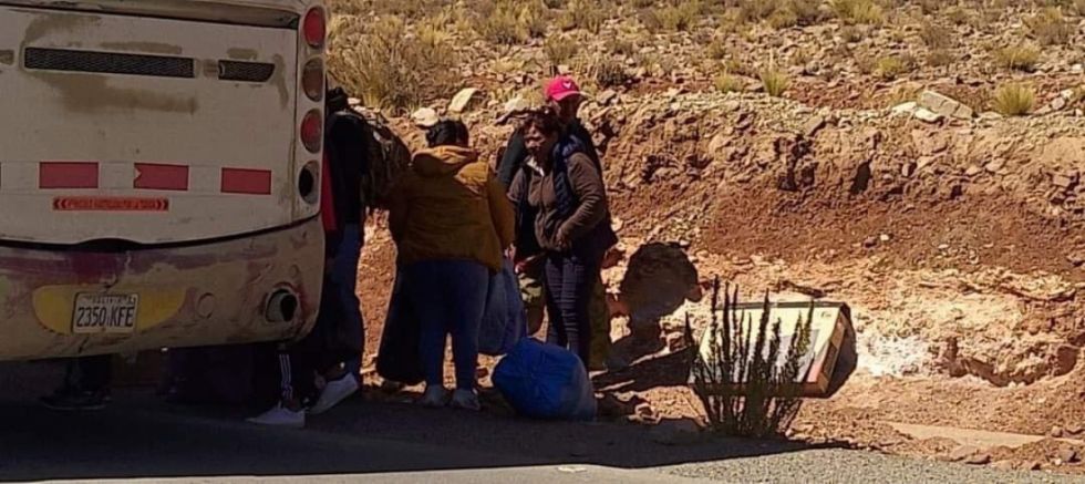 Se planta la flota Narváez en Yunchará por presuntas fallas mecánicas