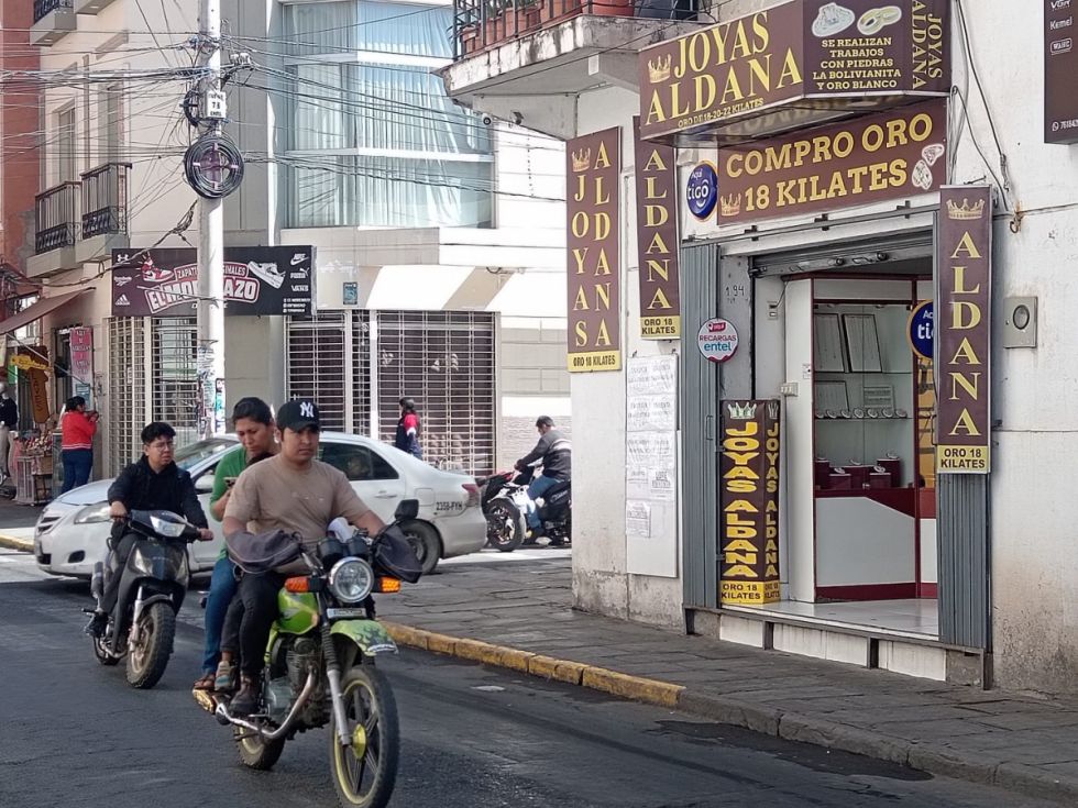 A falta de dólares, el oro se  volvió opción para ahorrar 