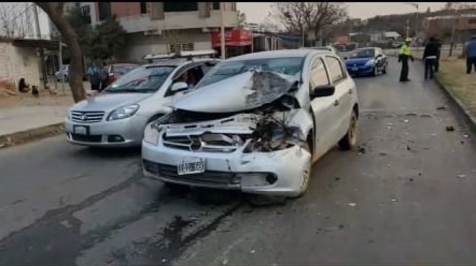 Vehículo con placa argentina provoca choque, su conductor estaría ebrio 