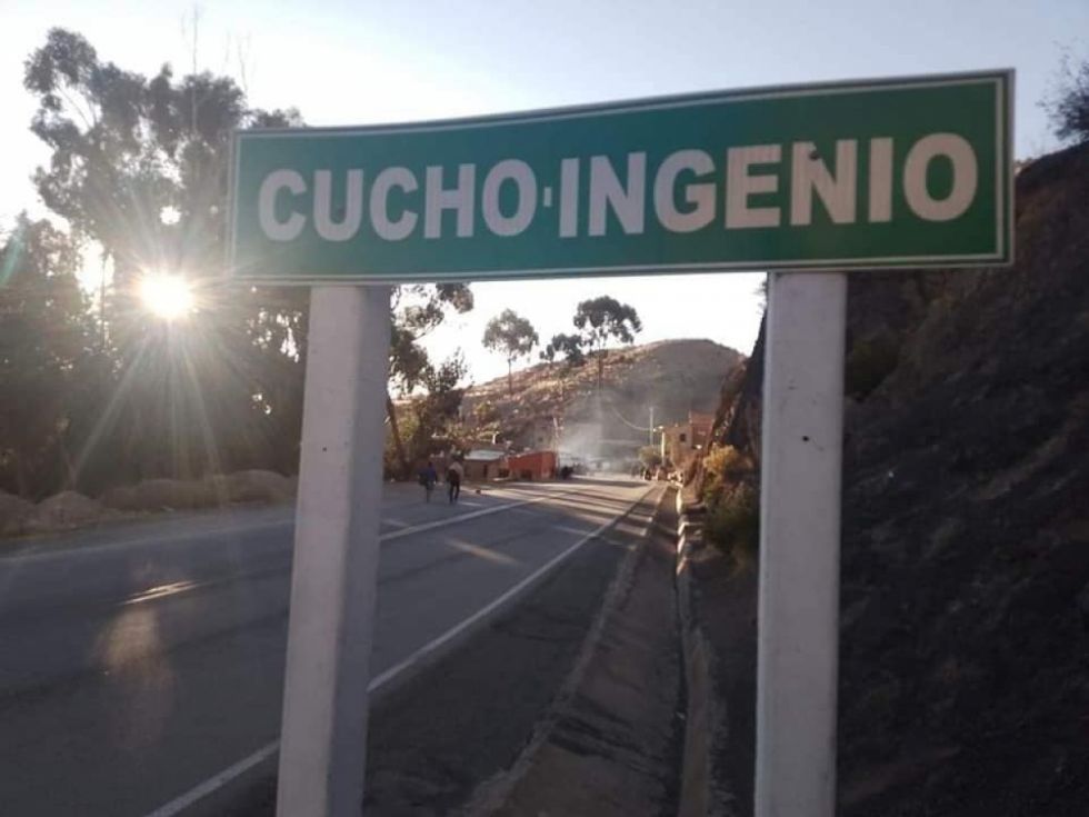 Pobladores de Potosí bloquean la ruta Tarija-Villazón en protesta por contaminación minera