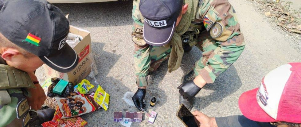 Hallan cocaína en pequeñas cajas de fósforo 