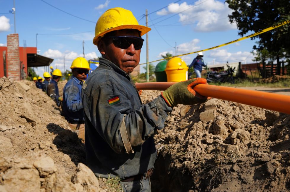 YPFB alcanza el 70% de ejecución en instalaciones de gas domiciliario en Bolivia