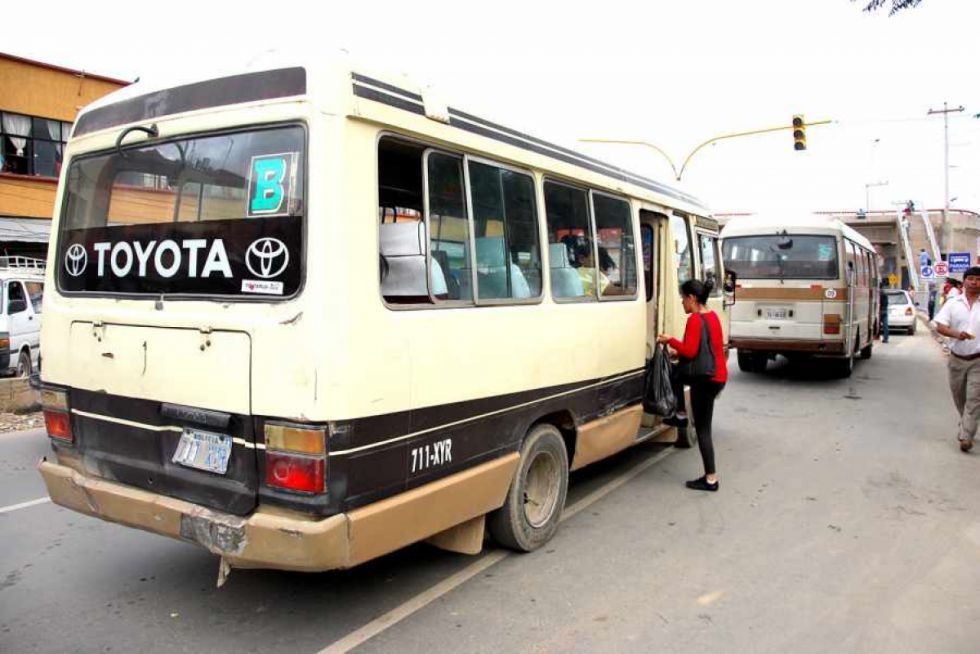 Transporte garantiza mejoras en sus unidades para subir los pasajes
