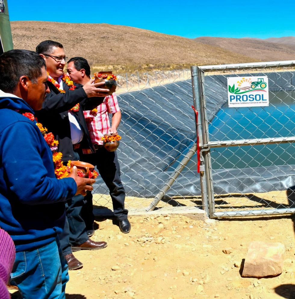 Prosol: Chilcayo recibe un reservorio de agua con geomembrana