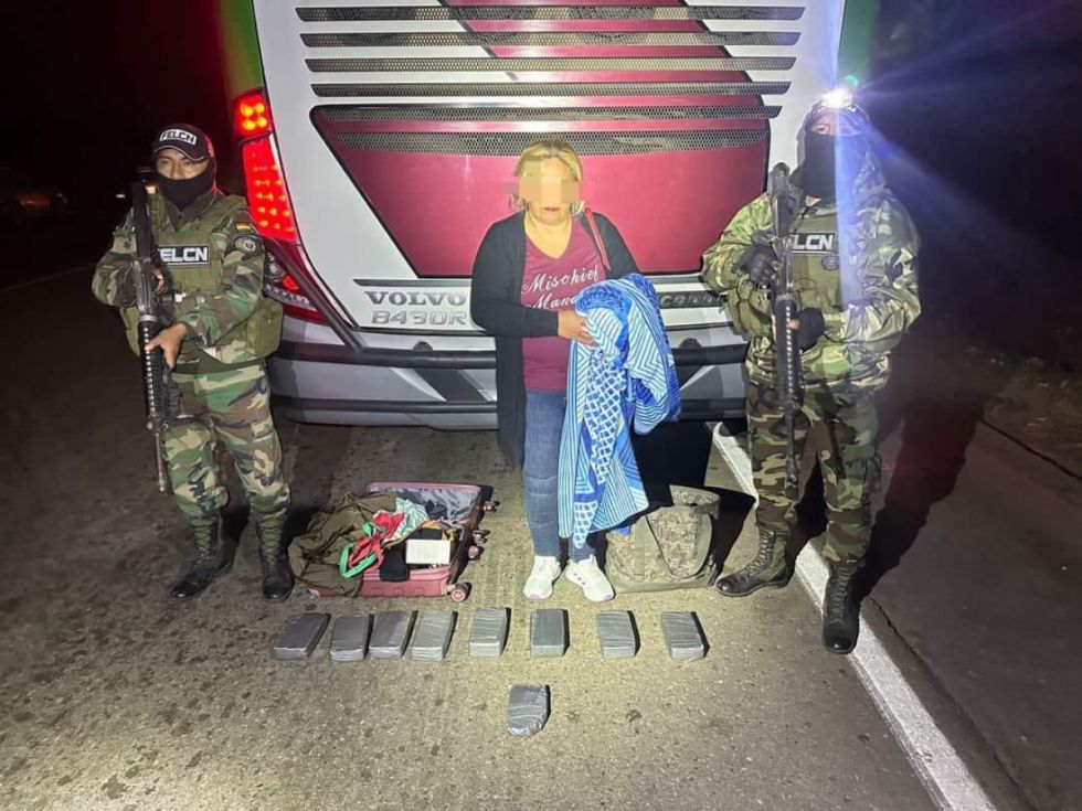 Una mujer viajaba con 9 kilos de pasta base de cocaína 