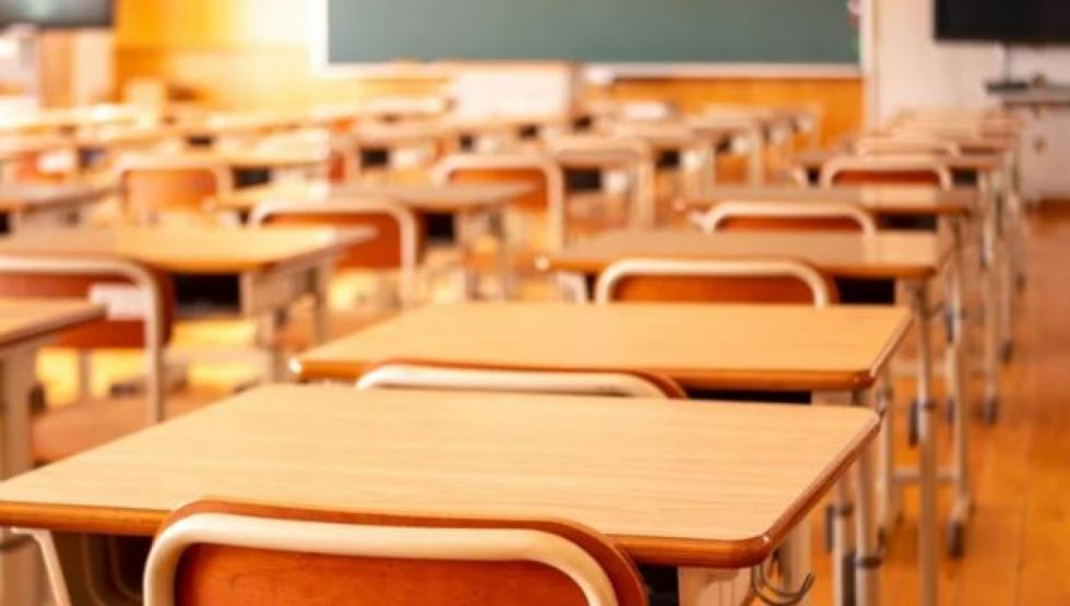 Instruyen cambio de modalidad para labores escolares por dos días en Santa Cruz