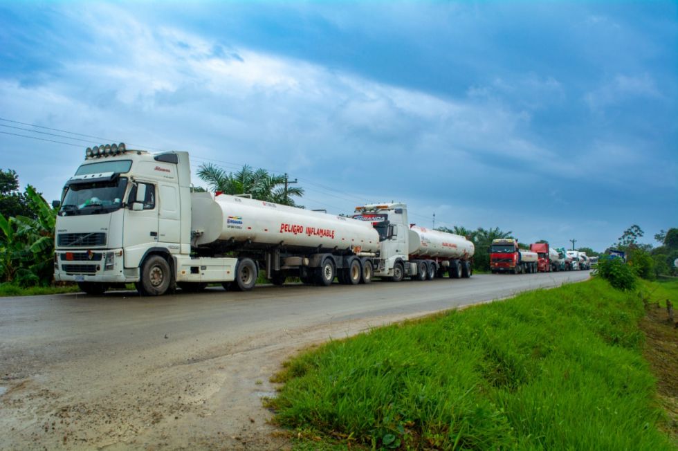 Unas 50 empresas gestionan la importación de diésel  