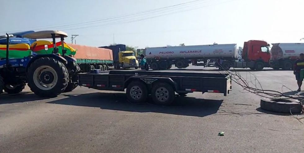 Bloquean la ruta 9 en Yacuiba por escasez de diésel