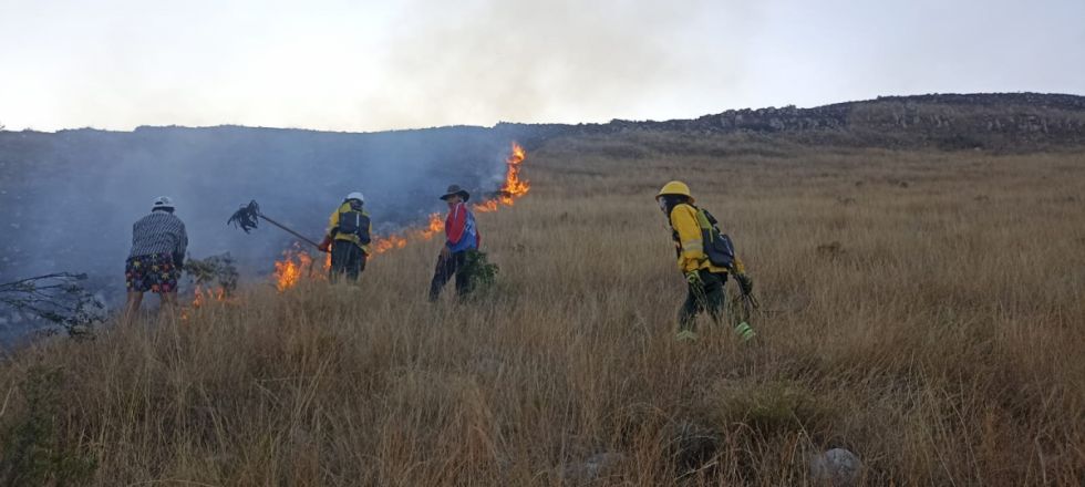 Controlan fuego en Turumayo y evitan que llegue a Sama