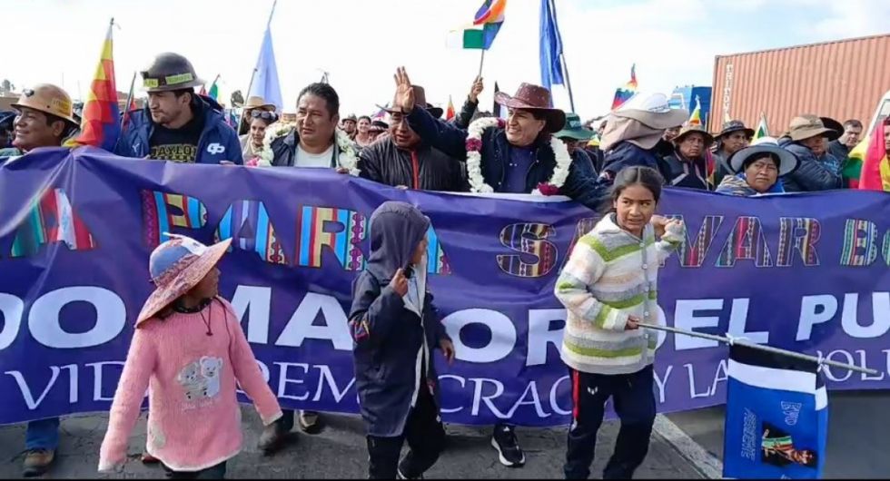 Evo Morales regresa a la "Marcha para salvar Bolivia" pese a su anuncio de retiro