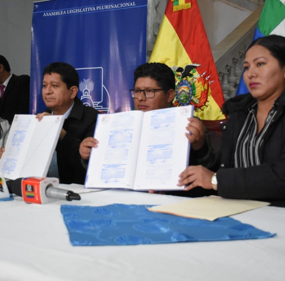 Gutiérrez y Mur están entre los 76 postulantes a Fiscal General 