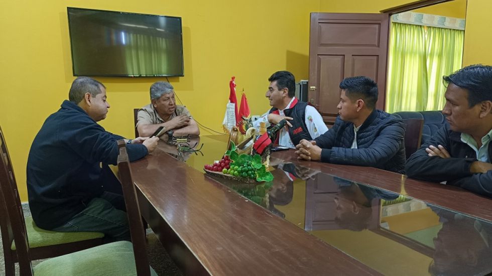 Alcalde propone crear una empresa comercializadora de carne 