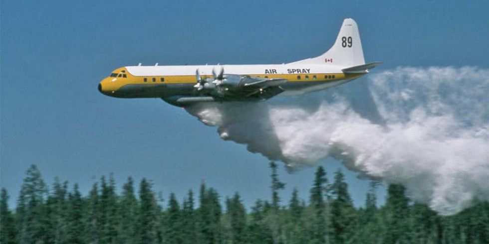 Confirman llegada del avión cisterna Electra, un helicóptero y 40 bomberos para sofocar incendios