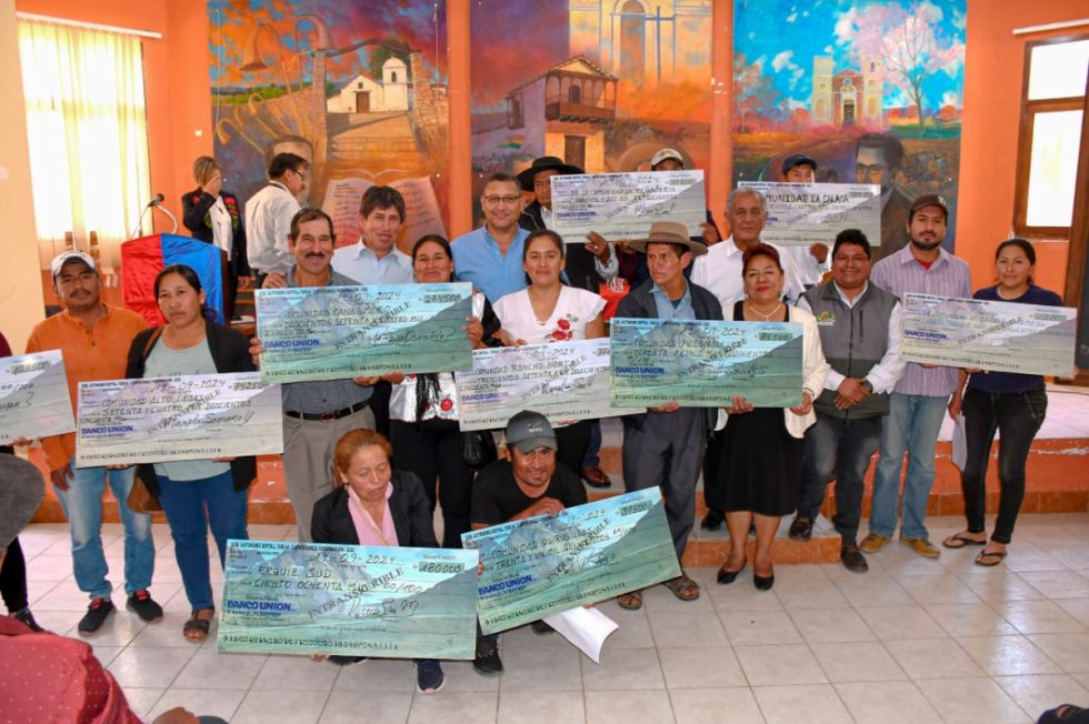 Montes entregó Prosol a 14 comunidades de Méndez