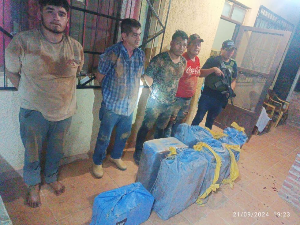 Aprehenden a cuatro miembros de banda criminal e incautan cocaína en Guarayos