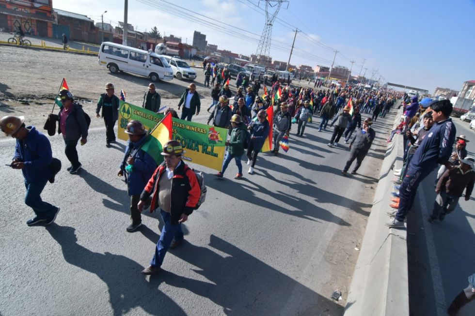Marcha evista descarta ingresar a la plaza Murillo