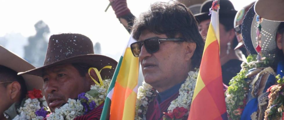 Evo: “Si Lucho quiere seguir gobernando que en 24 horas cambie a ministros”