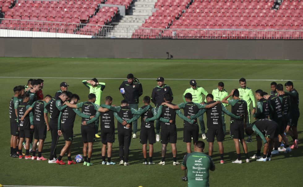 Villegas anuncia la lista de convocados para enfrentar a Colombia y Argentina