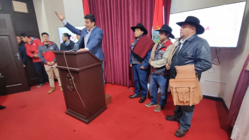 Multarán a dueños de animales hallados sueltos en la ciudad de Tarija